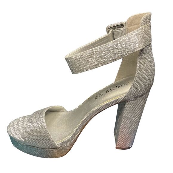 DREAM PAIRS Women's Hi-Lo High Heel Platform Pump Sandals Size 6.5 - Picture 1 of 6